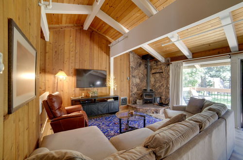 Photo 1 - Mammoth Lakes Vacation Rental: 1 Mi to Ski Area