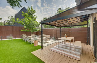 Foto 1 - Modern Austin Vacation Rental w/ Covered Patio