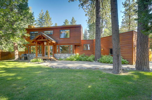 Foto 1 - Spacious Tahoe City Retreat < 2 Mi to Lake Tahoe