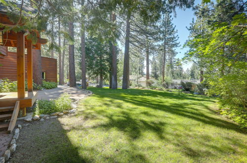 Foto 8 - Spacious Tahoe City Retreat < 2 Mi to Lake Tahoe