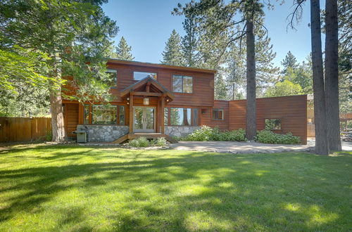 Photo 16 - Spacious Tahoe City Retreat < 2 Mi to Lake Tahoe