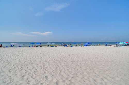 Photo 10 - Family-friendly Gulf Shores Condo on the Beach