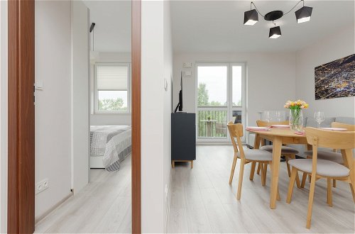 Foto 40 - Comfy Apartment With Parking by Renters