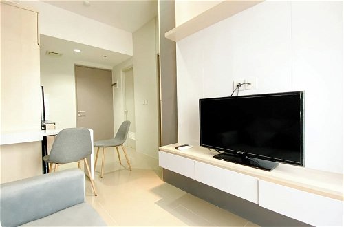 Photo 7 - Minimalist And Cozy 1Br Vasanta Innopark Apartment