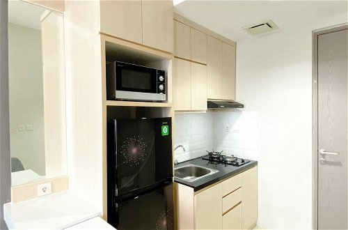 Foto 4 - Minimalist And Cozy 1Br Vasanta Innopark Apartment