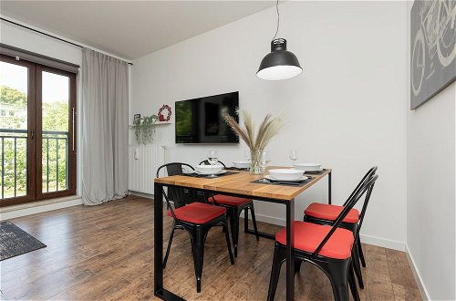 Photo 18 - Trendy Apartment Wola by Renters