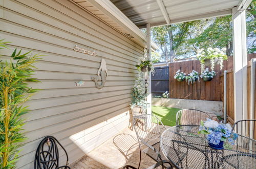 Photo 16 - Pet-friendly Texas Abode w/ Patio, Walk to Beach