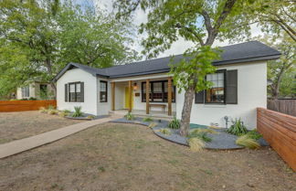 Photo 1 - Family-friendly Austin House With Screened Porch