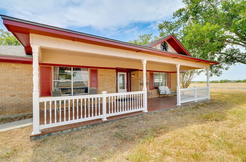 Photo 15 - Quaint Manor Retreat on 10 Acres Near Austin