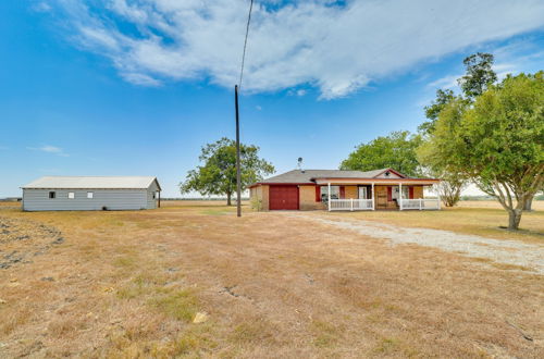 Photo 5 - Quaint Manor Retreat on 10 Acres Near Austin