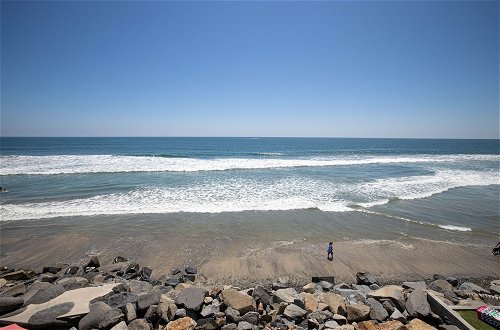 Foto 27 - Beachfront Retreat