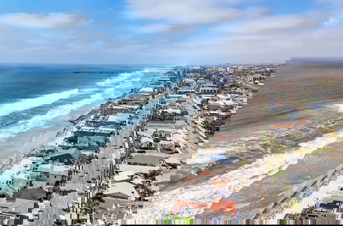 Photo 33 - Beachfront Retreat