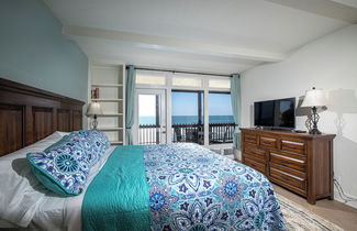 Photo 3 - Beachfront Retreat