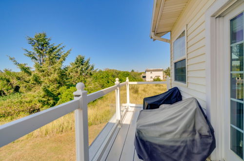 Photo 25 - Ocean Shores Condo w/ Private Tub < 1 Mi to Beach