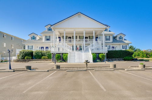 Foto 19 - Ocean Shores Condo w/ Private Tub < 1 Mi to Beach