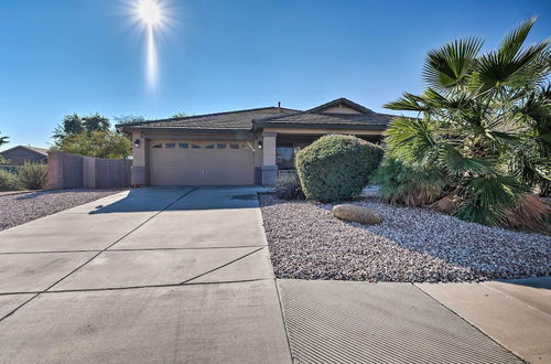 Photo 14 - Gilbert Home w/ Pool Near Trilogy Golf Club