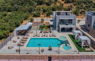 Photo 2 - Luxurious Villa Micha - With 150m Pool