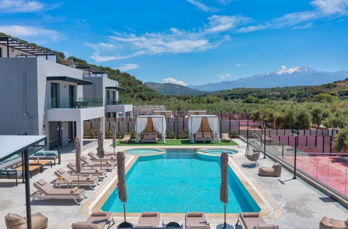 Foto 14 - Luxurious Villa Micha - With 150m Pool