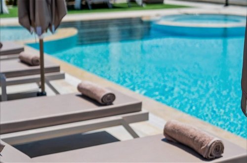 Foto 25 - Luxurious Villa Micha - With 150m Pool