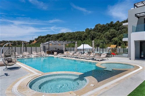 Foto 6 - Luxurious Villa Micha - With 150m Pool