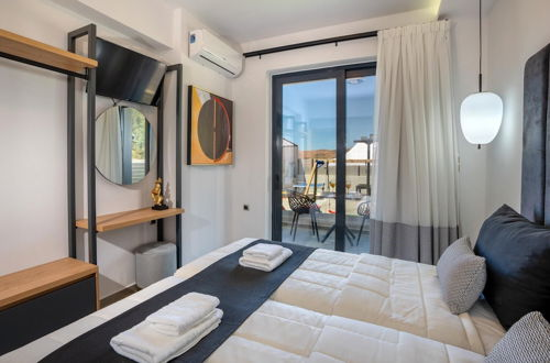 Photo 22 - Luxurious Villa Micha Mare - 14 Bedrooms