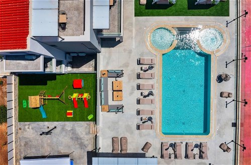 Photo 20 - Luxurious Villa Micha - With 150m Pool