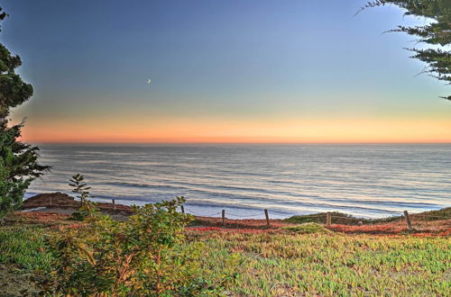 Foto 19 - Cliffside Pacifica Hideaway: Unbeatable View