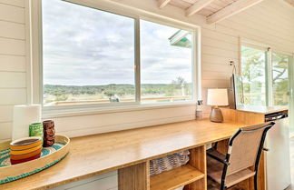 Foto 2 - Updated Texas Tiny Home Rental on Lake Travis