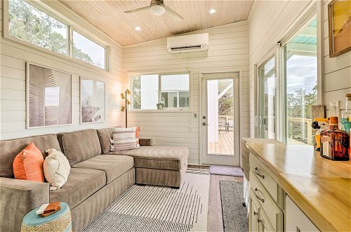 Foto 13 - Updated Texas Tiny Home Rental on Lake Travis