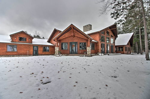 Foto 1 - Expansive Ruth Lake Home w/ Dock, Fire Pit & Beach