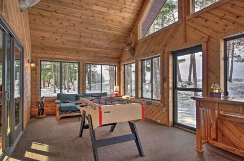 Foto 7 - Expansive Ruth Lake Home w/ Dock, Fire Pit & Beach