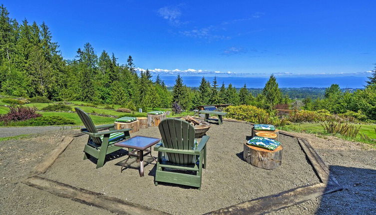 Foto 1 - Picturesque Port Angeles Cabin w/ Fire Pit