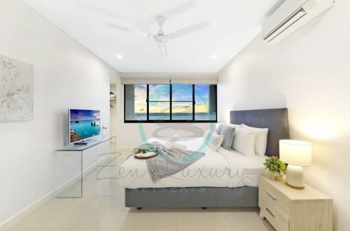 Photo 3 - ZEN OCEAN CHARM - 3BR Luxury Apartment