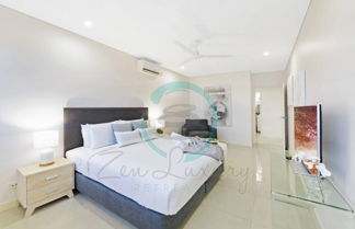 Photo 2 - ZEN OCEAN CHARM - 3BR Luxury Apartment