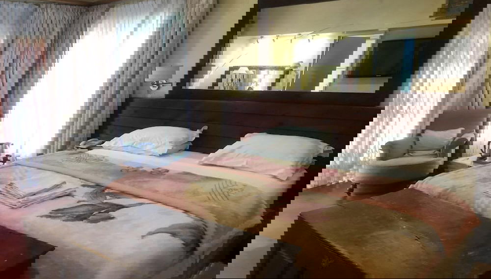 Primary image