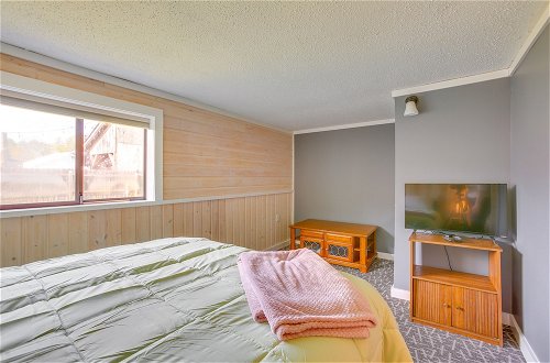 Photo 24 - Charming Lake Ann Apartment - Walkable Location