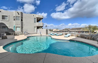 Foto 3 - Fountain Hills Condo w/ Pool Access & Mtn Views