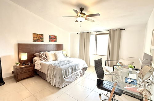 Photo 19 - Beautifully Renovated 2 Bedroom Unit - Great Location -walk to Everything