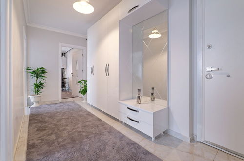 Photo 42 - Stunning Gorgeous 2 BR near Golden Horn