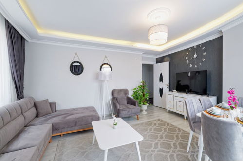 Foto 6 - Stunning Gorgeous 2 BR near Golden Horn