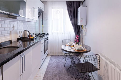 Photo 29 - Stunning Gorgeous 2 BR near Golden Horn