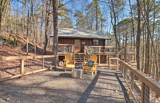 Foto 1 - Scenic Greers Ferry Cabin w/ Deck + Fire Pit