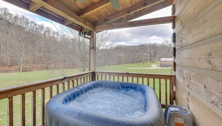 Photo 1 - Pet-friendly Cabin w/ Hot Tub in Daniel Boone NF