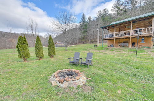 Foto 7 - Pet-friendly Cabin w/ Hot Tub in Daniel Boone NF