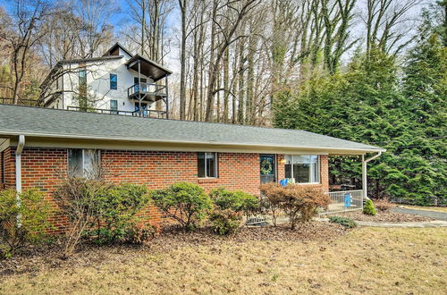 Photo 2 - Asheville Area Bungalow Near Biltmore Estate