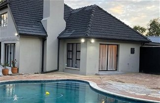 Foto 3 - Elegant Four Bedroom Villa With a Pool - 2038