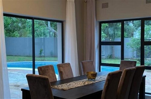 Foto 11 - Elegant Four Bedroom Villa With a Pool - 2038