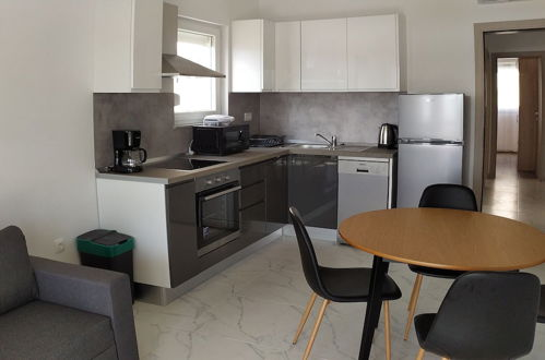 Photo 17 - Charming 2-bed Apartment in Okrug Gornji