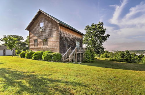 Foto 27 - Rustic Lamar Cabin w/ Deck & Private Hot Tub