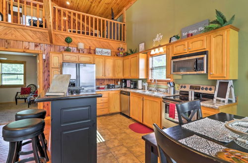 Photo 29 - Rustic Lamar Cabin w/ Deck & Private Hot Tub